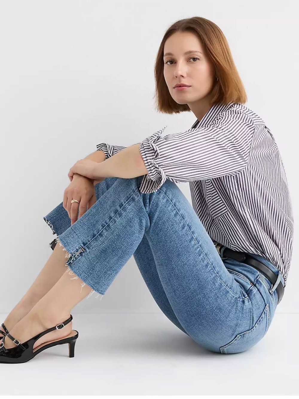 Step Hem High Rise Kick Crop Jeans in Classic Mid Wash size 25/0 - Picture 2 of 5